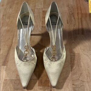 Stuart Weitzman Duchess Pump Taupe Satin 
Gold Pointed Toe Heels vintage size7.5